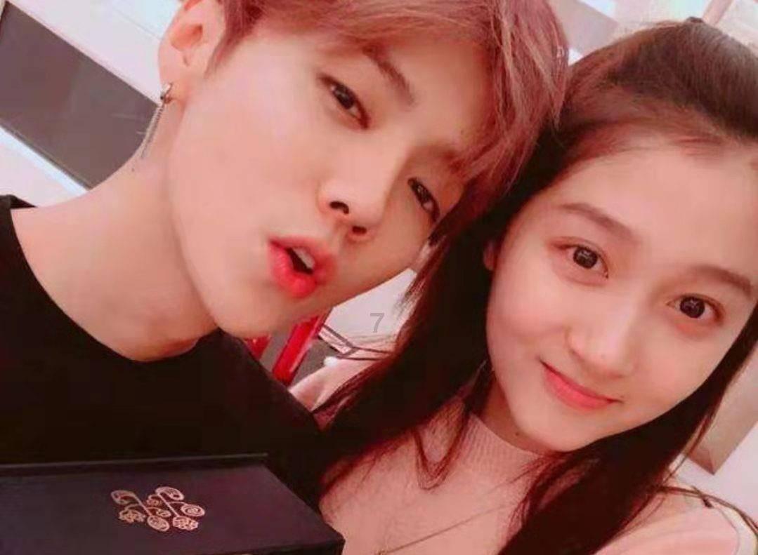 可爱奥莉甜美夏装