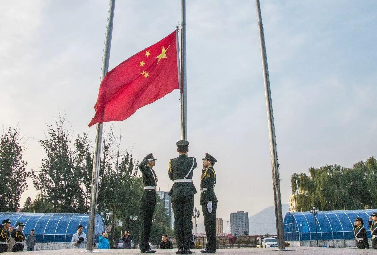 当年拒绝上北大，宁可贷款100万去读哈佛的农村女孩，如今怎样了？