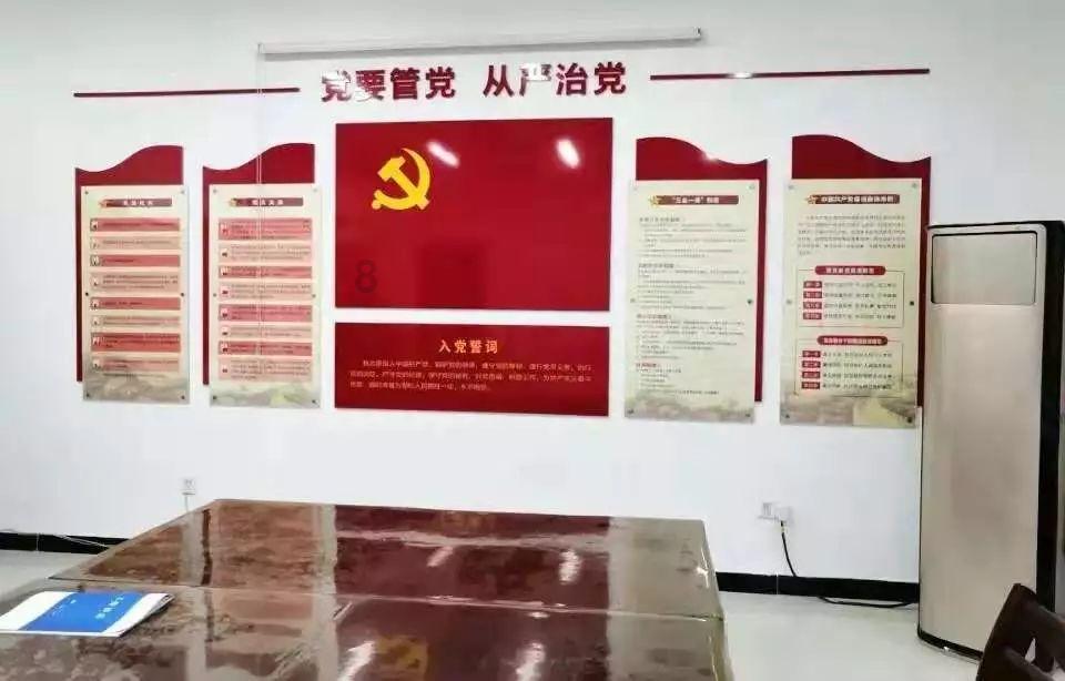 僵尸吃怪物