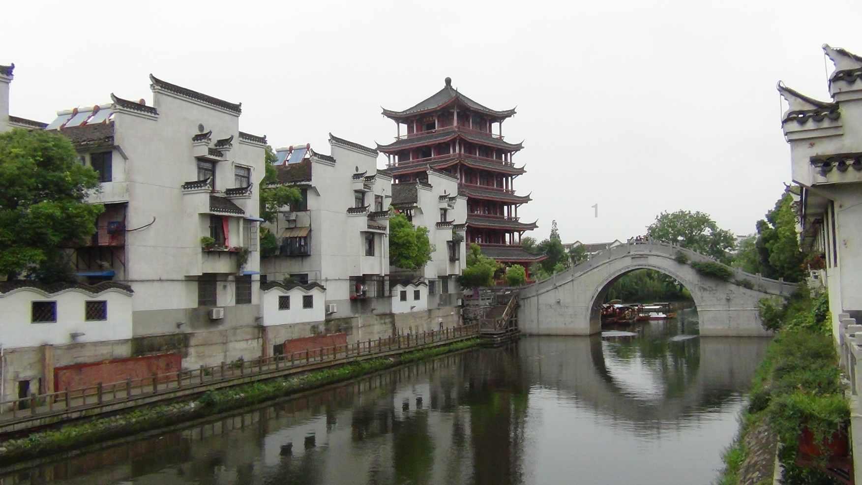 扈三娘嫁给王英后，为何至死不渝？王英有个好处，林冲远不及他